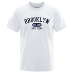 Brooklyn EST. T-shirt New York 1998 | Un streetwear urbain à col ras du cou pour l'été