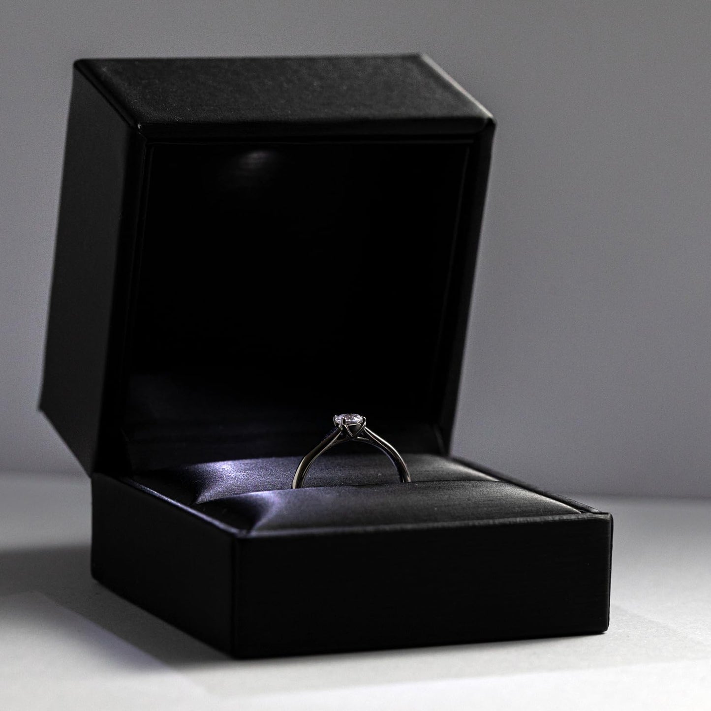 EDELIND Verlobungsring für Damen (Gold 750) mit echtem Diamanten 0.3ct (GIA) inkl. Geschenkbox