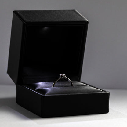 EDELIND Verlobungsring für Damen (Gold 750) mit echtem Diamanten 0.3ct (GIA) inkl. Geschenkbox