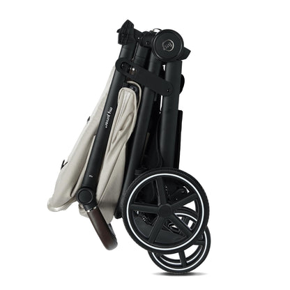 my junior® PLIA² | large comfort buggy with air-chamber tires including cup holder and carrying strap